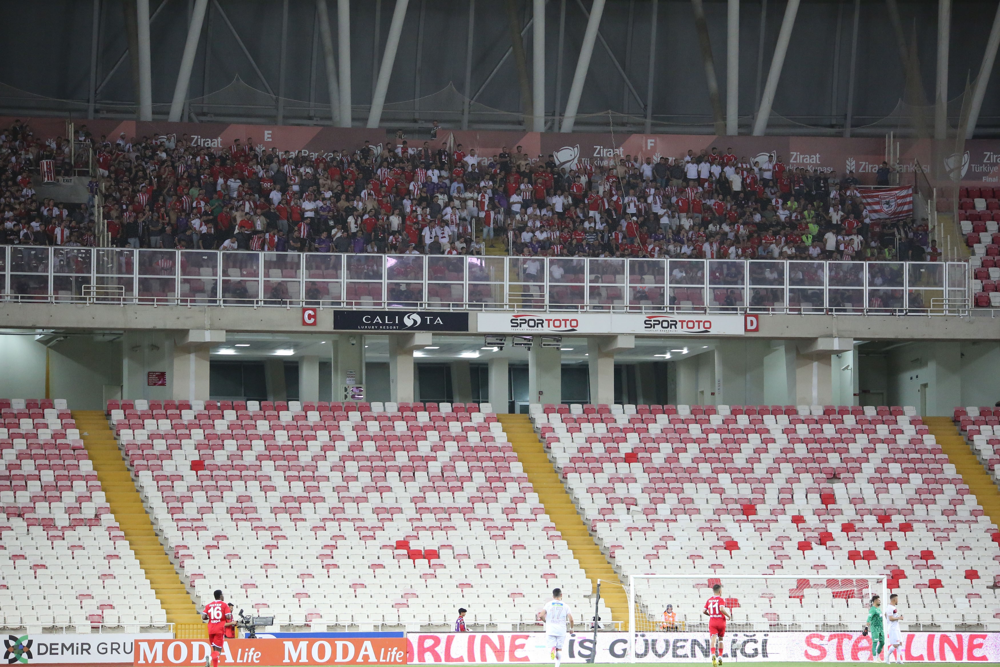 Sivassporlu taraftarlar Samsunspor maçına ilgi göstermedi